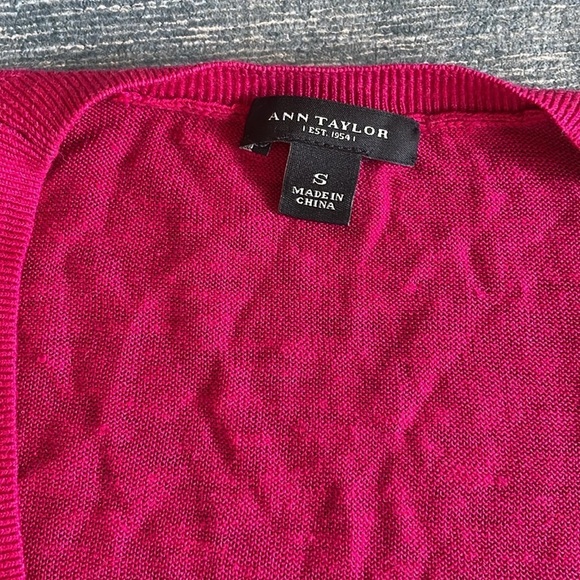 Ann Taylor Silk Linen Fuchsia Pink Cardigan Sweater - Picture 6 of 7